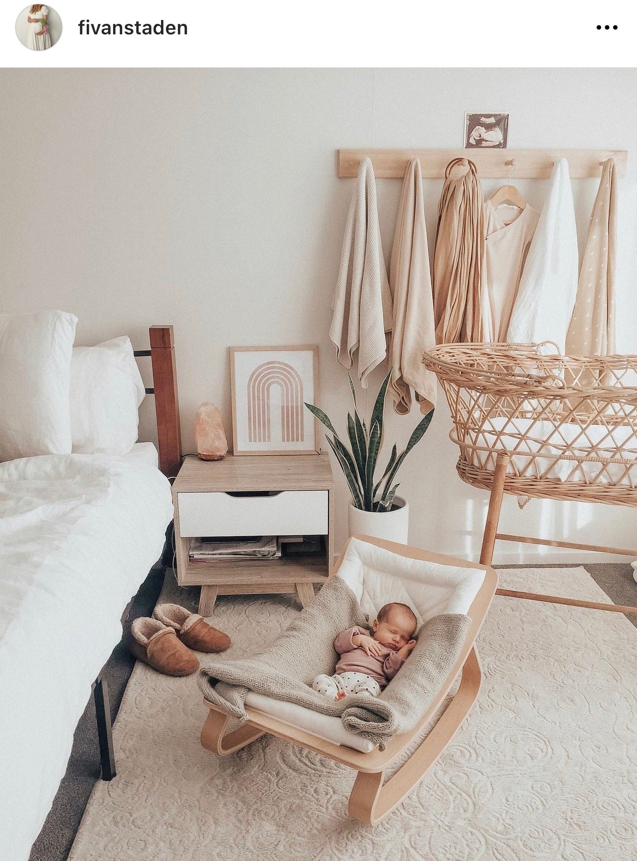 Organic White / Beech Levo Baby Rocker