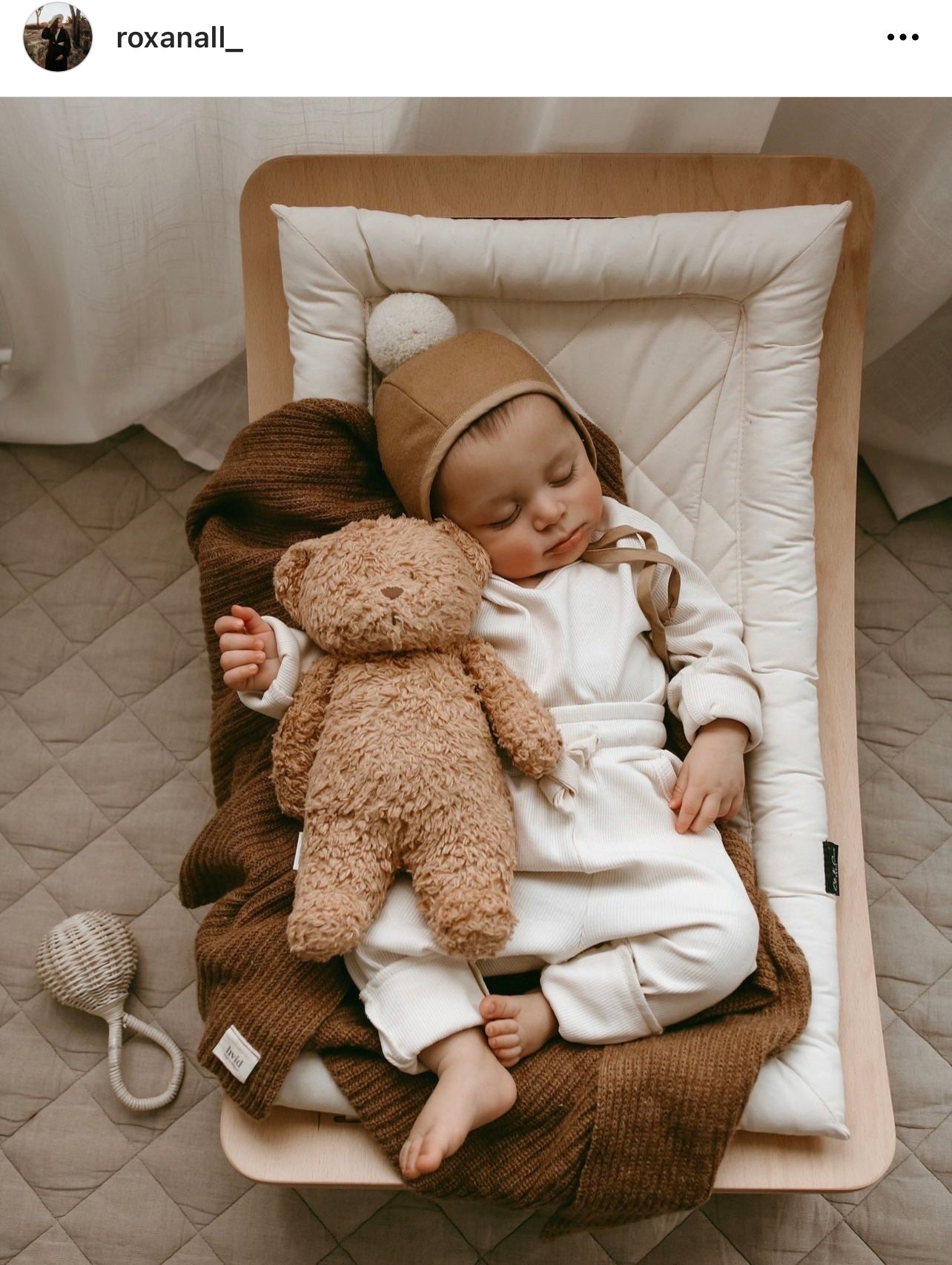 Organic White / Beech Levo Baby Rocker